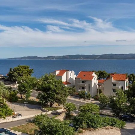 Seventh Heaven - Luxury Seaview Апартаменти Міміце
